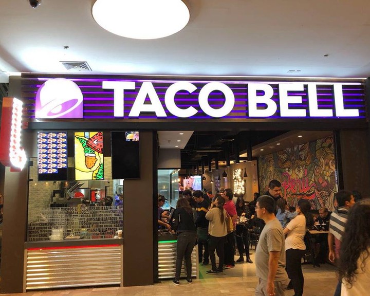 Letrero en acrilico iluminado y flecha-Taco Bell- Jockey plaza